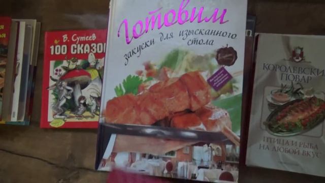 (80) Мои книги.  Расхламление.  Перебираю книги.