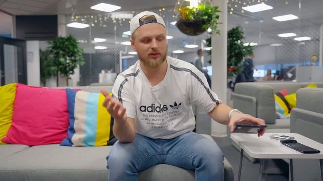 Обзор Motorola Razr (2019)