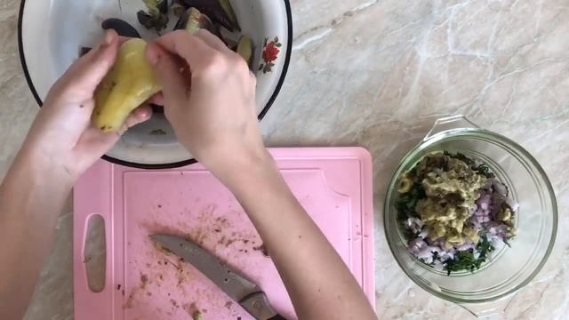 Çox dadlı badımcan salatı. Очень вкусный салат из баклажанов. Very delicious eggplant salad. смотреть онлайн