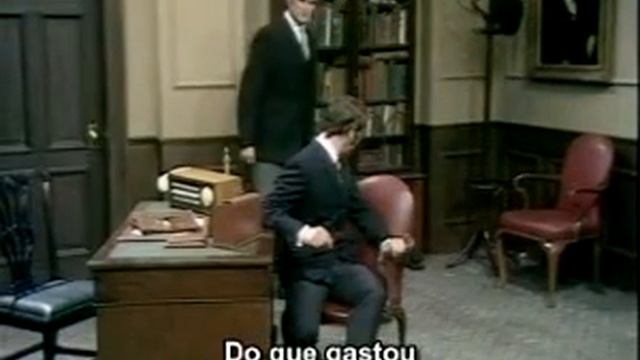 Monty Python: Ministry of Silly Walks legendado em Português смотреть онлайн