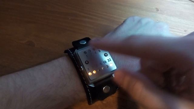 Часы для гика | Настройка бинарных часов | Cyber Watch | True Modding смотреть онлайн