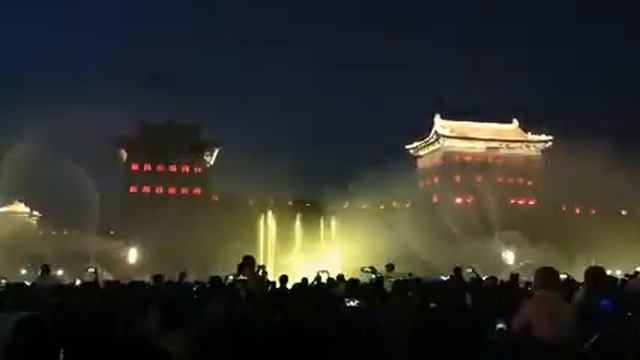Fontain opening ceremony in Datong || Церемония открытия фонтана в Датуне (Китай) смотреть онлайн