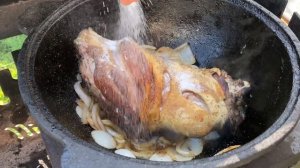 НЕЖНАЯ СВИНАЯ РУЛЬКА В ТОМАТНОМ СОКЕ И В КАЗАНЕ!!!