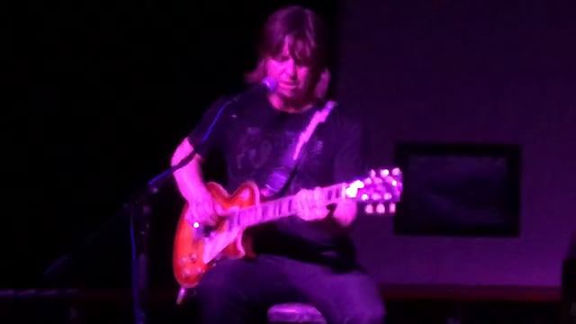 Ashley Naylor solo at Golden Barley Hotel- Black Umbrella смотреть онлайн