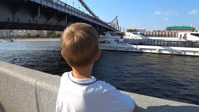Прогулка по Москве на самокате смотреть онлайн