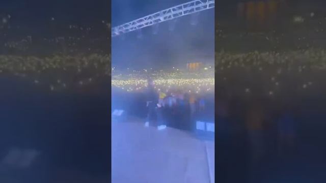 you would not believe your eyes ? if ten million fans held lights ? смотреть онлайн