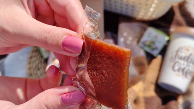 Белёвская смоква - что это такое? Расскажем и покажем мы! Распаковка на канале "Старые традиции" смотреть онлайн