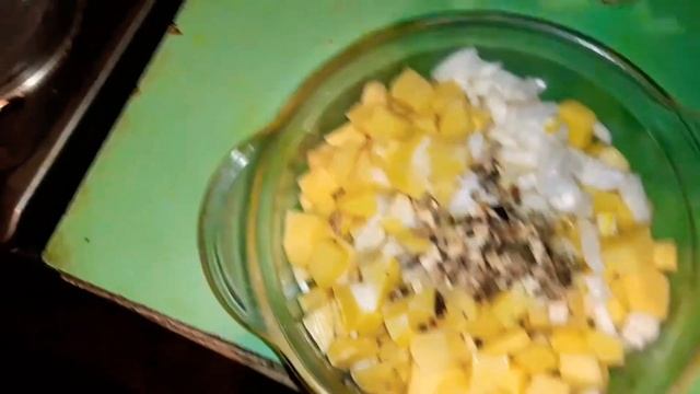 картошка с мясом в микроволновке без заморочек. смотреть онлайн