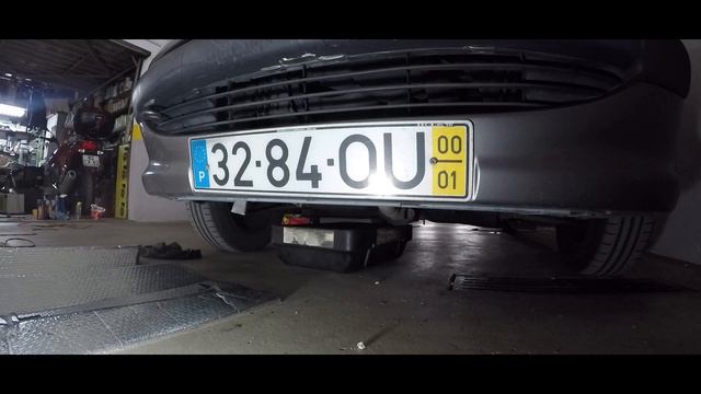 DYI/How to... # Engine Oil Change on Peugeot 206 смотреть онлайн
