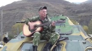 Задеру я Ленке голые коленки.mp4