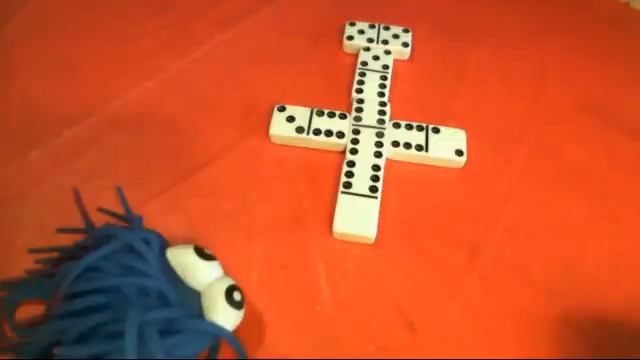 HOW TO PLAY DOMINOES - How to score points смотреть онлайн