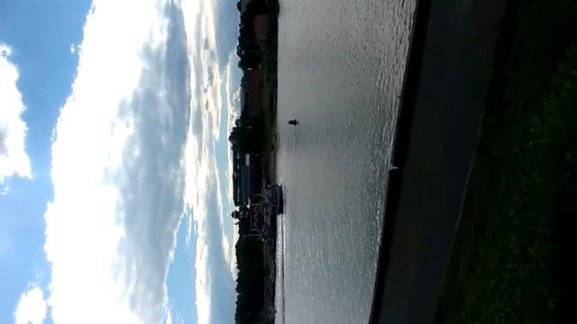 Теплоход на Волхове смотреть онлайн