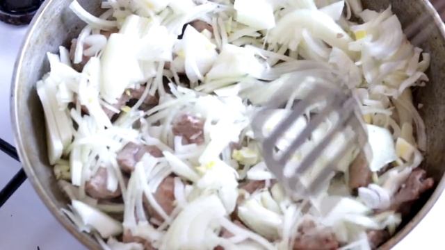 ШАМПИНЬОНЫ С МЯСОМ С СУПЕР СОУСОМ смотреть онлайн