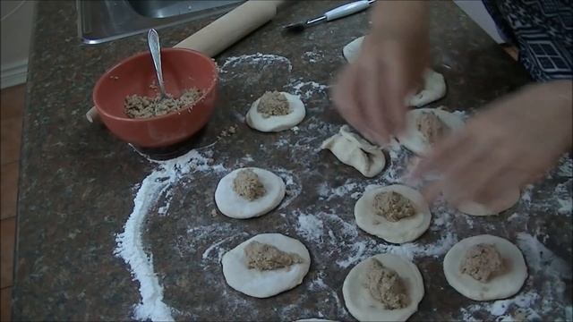 ЖАРЕНЫЕ ПИРОЖКИ С МЯСОМ. МОЯ КУХНЯ смотреть онлайн