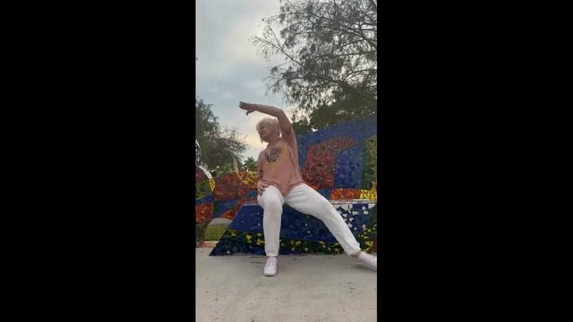 Chair Zumba 5 Min!  Зумба на стуле Присоединяйтесь!!!