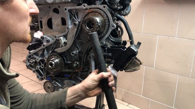 Замена цепи на Grand Starex  ,показываем метки ,моменты затяжки болтов, говорим о балансирах.