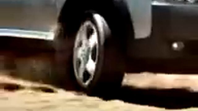 Audi Allroad vs. Truck TV смотреть онлайн