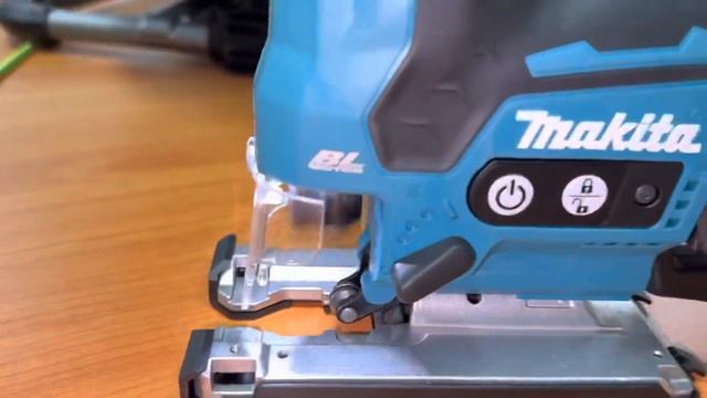 Makita DJV185 - Cordless Jig Saw 18V Top Handle смотреть онлайн