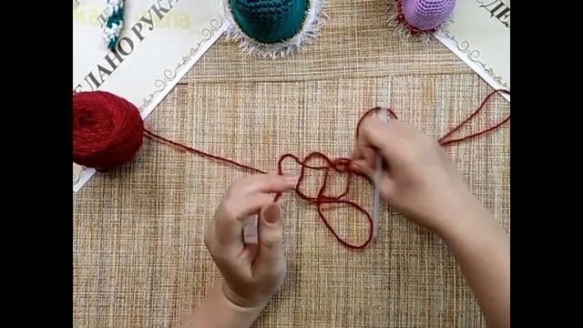 Вязаная крючком игрушка "Новогодний ботиночек". Часть 1. смотреть онлайн
