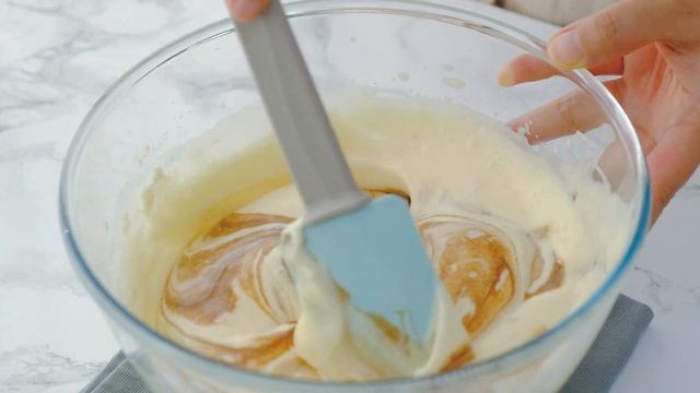 ?? Caramel Chocolate Tres Leches Cake ｜焦糖巧克力特蕾斯蛋糕 смотреть онлайн