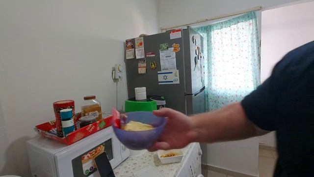 Долгожданный Обзор на Доширак! Вот как я его завариваю и кушаю. смотреть онлайн