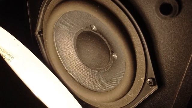 DIY 20Watt Bluetooth Speaker Bass Test! (Coca Cola bass boosted) смотреть онлайн