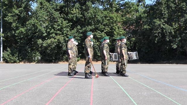 Tambourmajore Richter und Schilling Spielmannszug смотреть онлайн