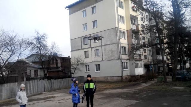 квадрокоптер L6036 Іванчика смотреть онлайн