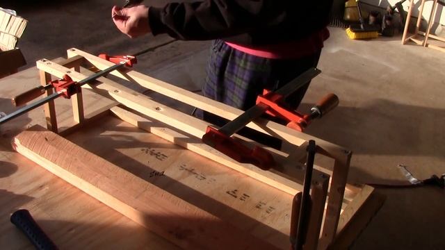 Rig building 101 - Wooden 12 GPU Mining Rig Frame смотреть онлайн