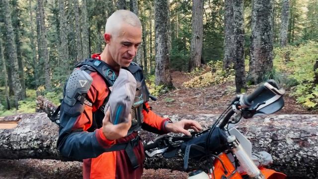 Reckless 10L - Ultralight Dirt Bike Camping Trip | Mosko Moto смотреть онлайн