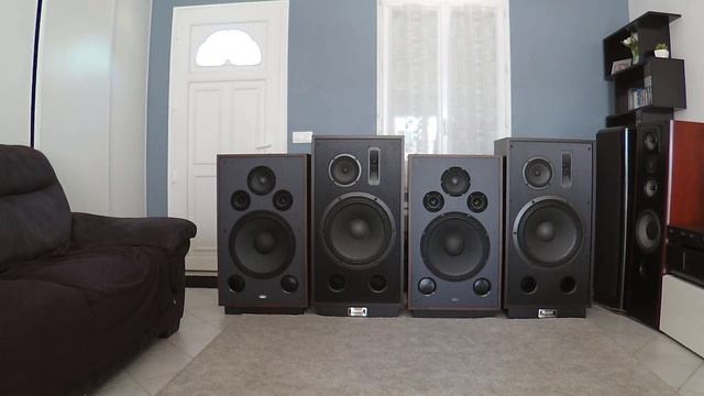 Funk Boogie Synthwave Beat Magnat Transpuls 1500 Vs Eltax PWR 1959 смотреть онлайн