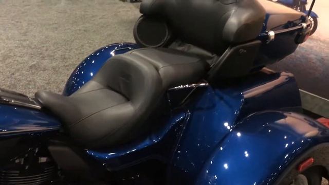Anv 115th Anniversary Tri Glide Ultra New models Harley-Davidson 2018 Los Angeles смотреть онлайн
