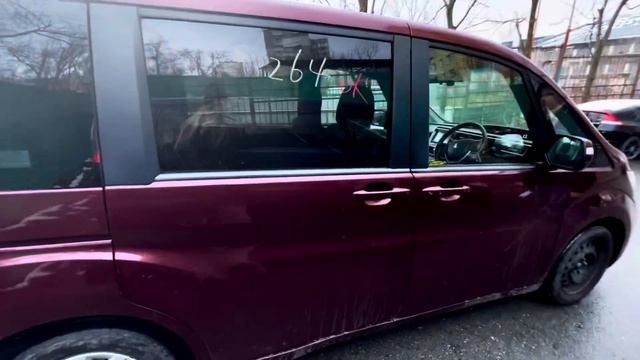 Honda Stepwgn сравнение с ценами на декабрь 2023 года. смотреть онлайн