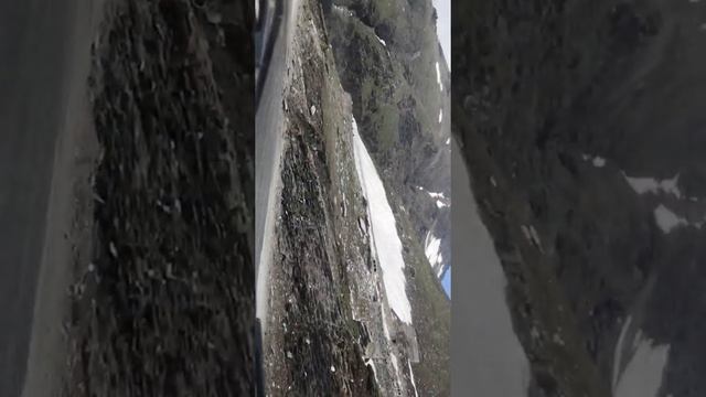 ROHTANG PASS ROAD SIDE VIEW смотреть онлайн