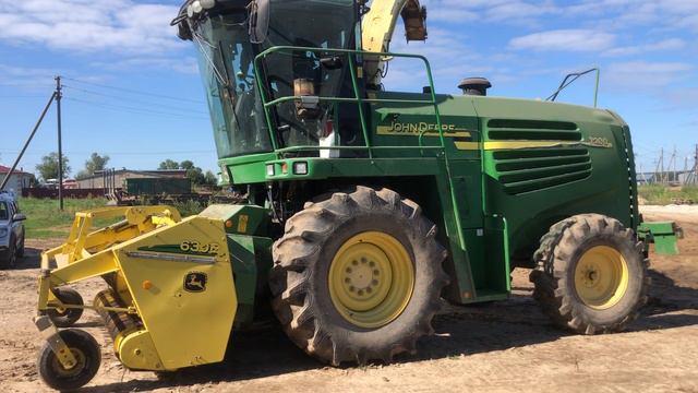 Harvester John Deere 7200