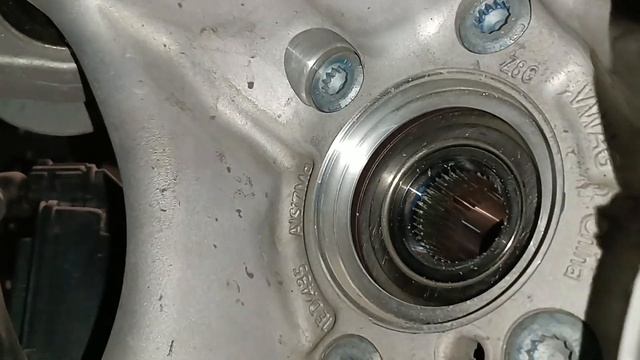 Rear suspension Volkswagen ID-6 смотреть онлайн