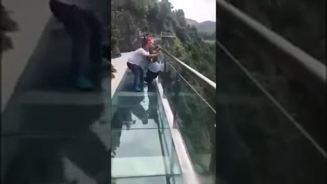 Стеклянный мост Китай смотреть онлайн