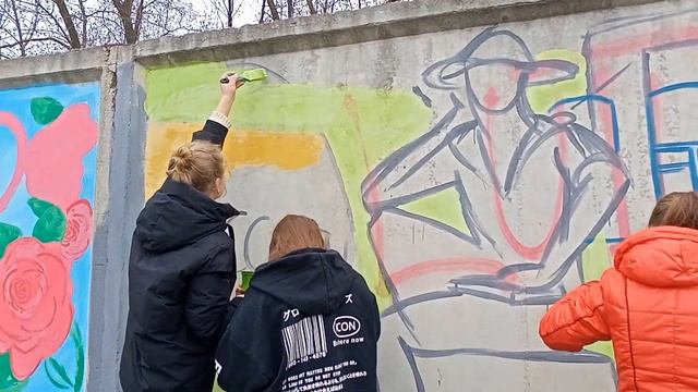 Энгельс достопримечательности роспись забора Ударник смотреть онлайн