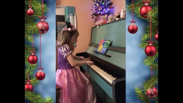 "Елочка" М.Красев. Новогодняя музыкальная открытка. смотреть онлайн