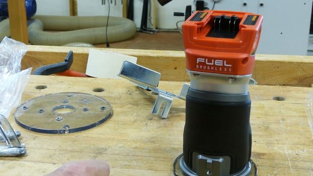 Обзор аккумуляторного фрезера Milwaukee 2723-20