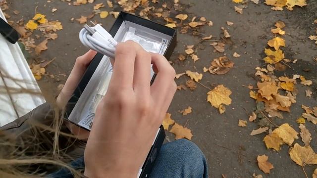 HTC Wildfire E2 - РАСПАКОВКА И ПЕРВОЕ ВКЛЮЧЕНИЕ смотреть онлайн