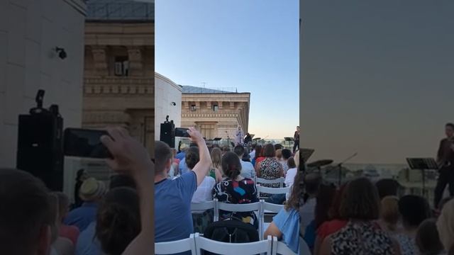 Июнь крыша ЦУМ Киев смотреть онлайн