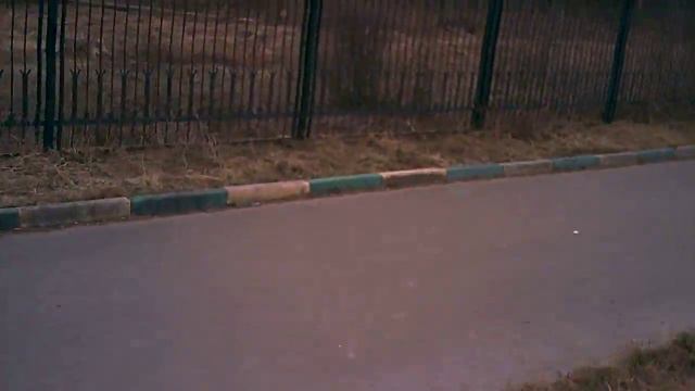 JJRC H31 - полет в парке - столкновение с забором :D смотреть онлайн
