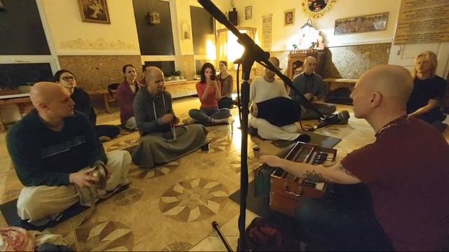 Настройка і Кіртан 30.12.2022 смотреть онлайн