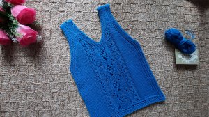 Детский топ ( маечка) с красивым ажурным узором.