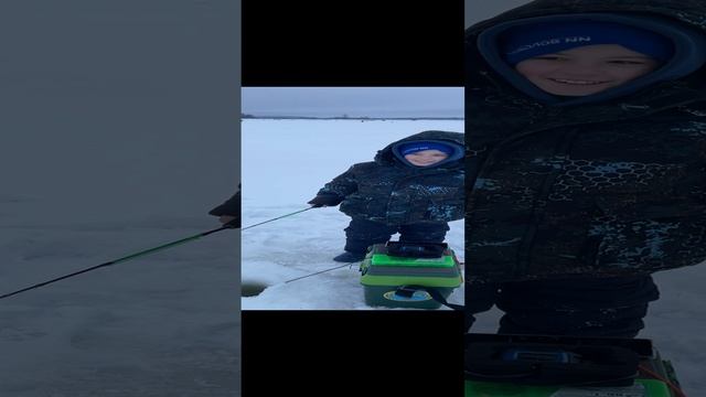 Певец на рыбалке смотреть онлайн