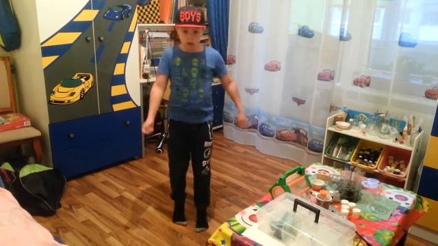 DADDY (feat) Cl. PSY and Влад том! смотреть онлайн
