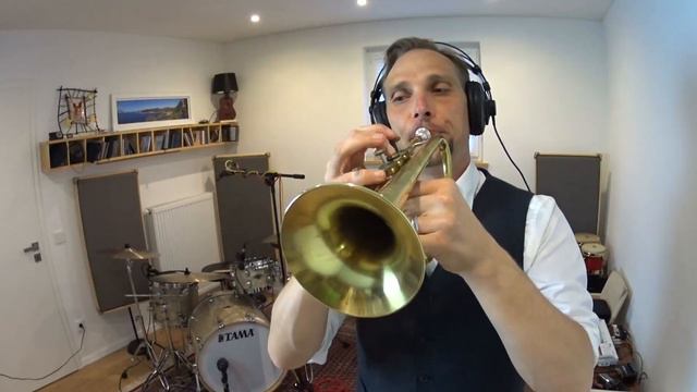 Global Uke Companions "MEET THE FLINTSTONES" (ukulele, cornet, vibraphone) смотреть онлайн