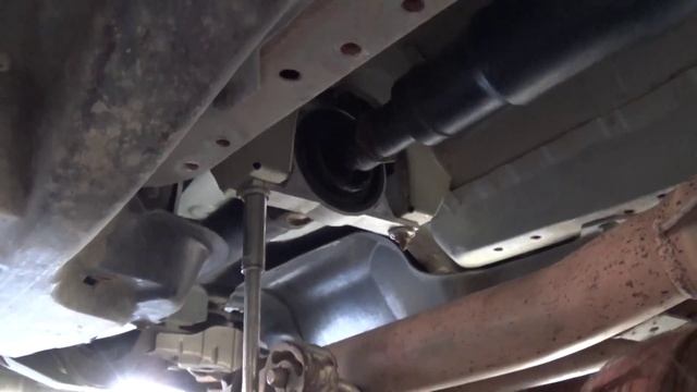 BMW X3 E83 Drive Shaft removal and replacement. Rear Driveshaft Replacement смотреть онлайн
