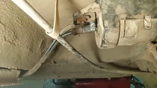 Замена топливного фильтра Volkswagen Golf 3. смотреть онлайн